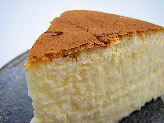 フルーツケーキファクトリーのスウィートチーズケーキ